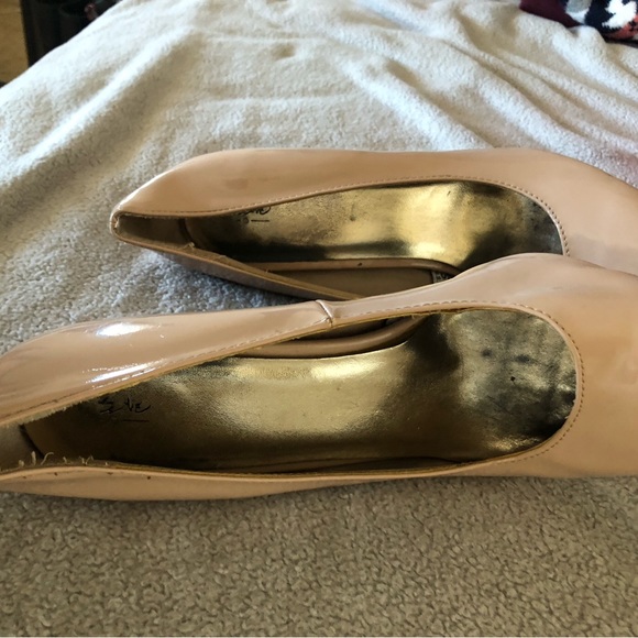 Heel bundle with freebie pairSOLD - Picture 6 of 12